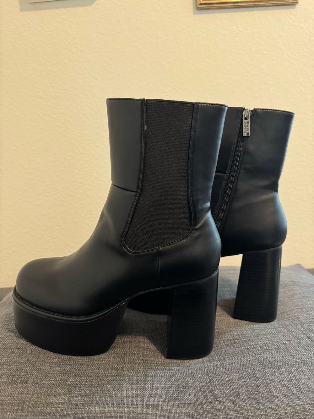 Steve Madden Black Platform Chunky Chelsea Ankle Boots